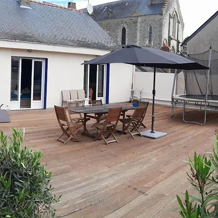 Maison Familiale Charmante A *