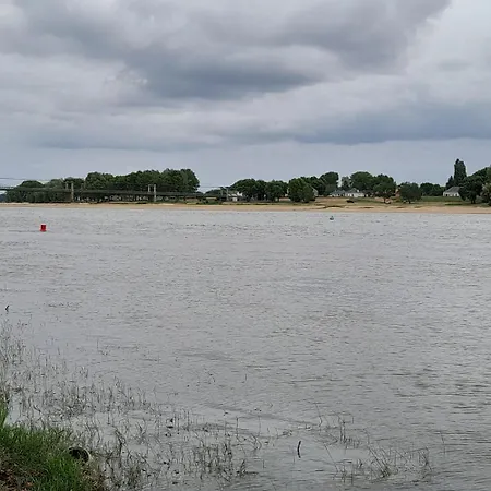 Maison Familiale Charmante A *