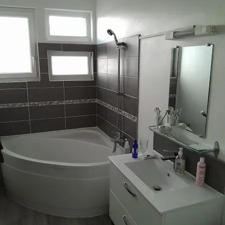 Maison Familiale Charmante A Holiday home *