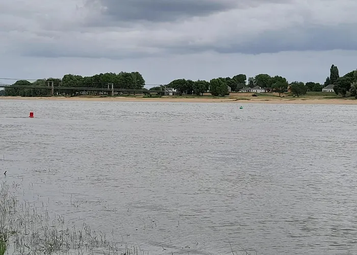 Maison Familiale Charmante A *